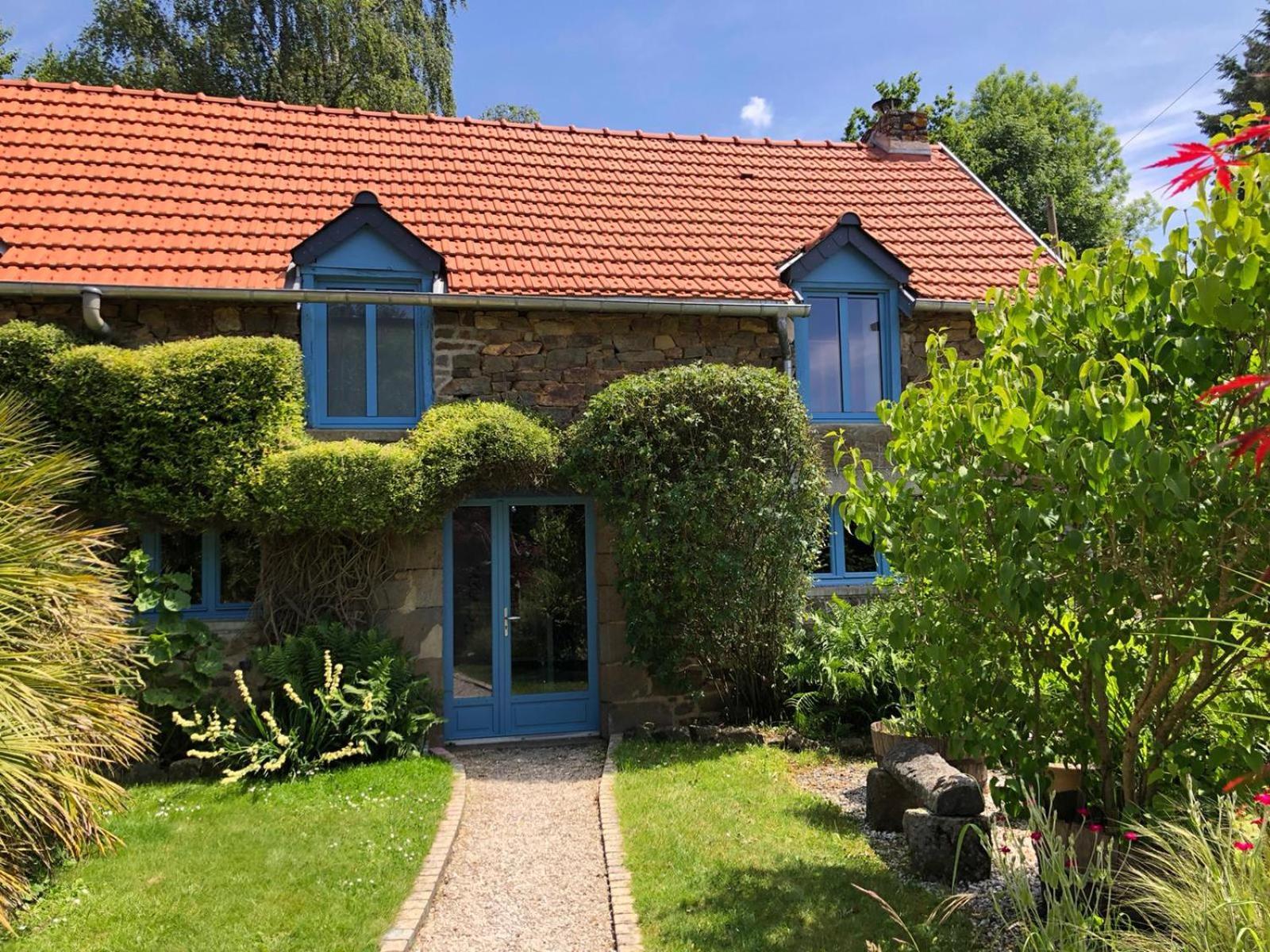Gites De La Touche Aux Pourvoirs Combourg Exterior foto
