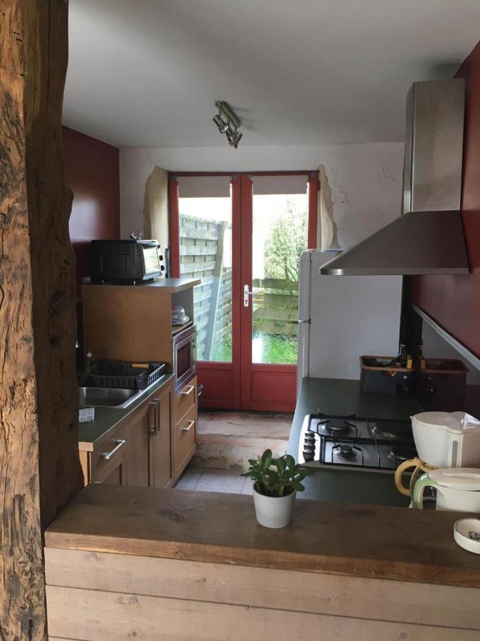 Gites De La Touche Aux Pourvoirs Combourg Exterior foto